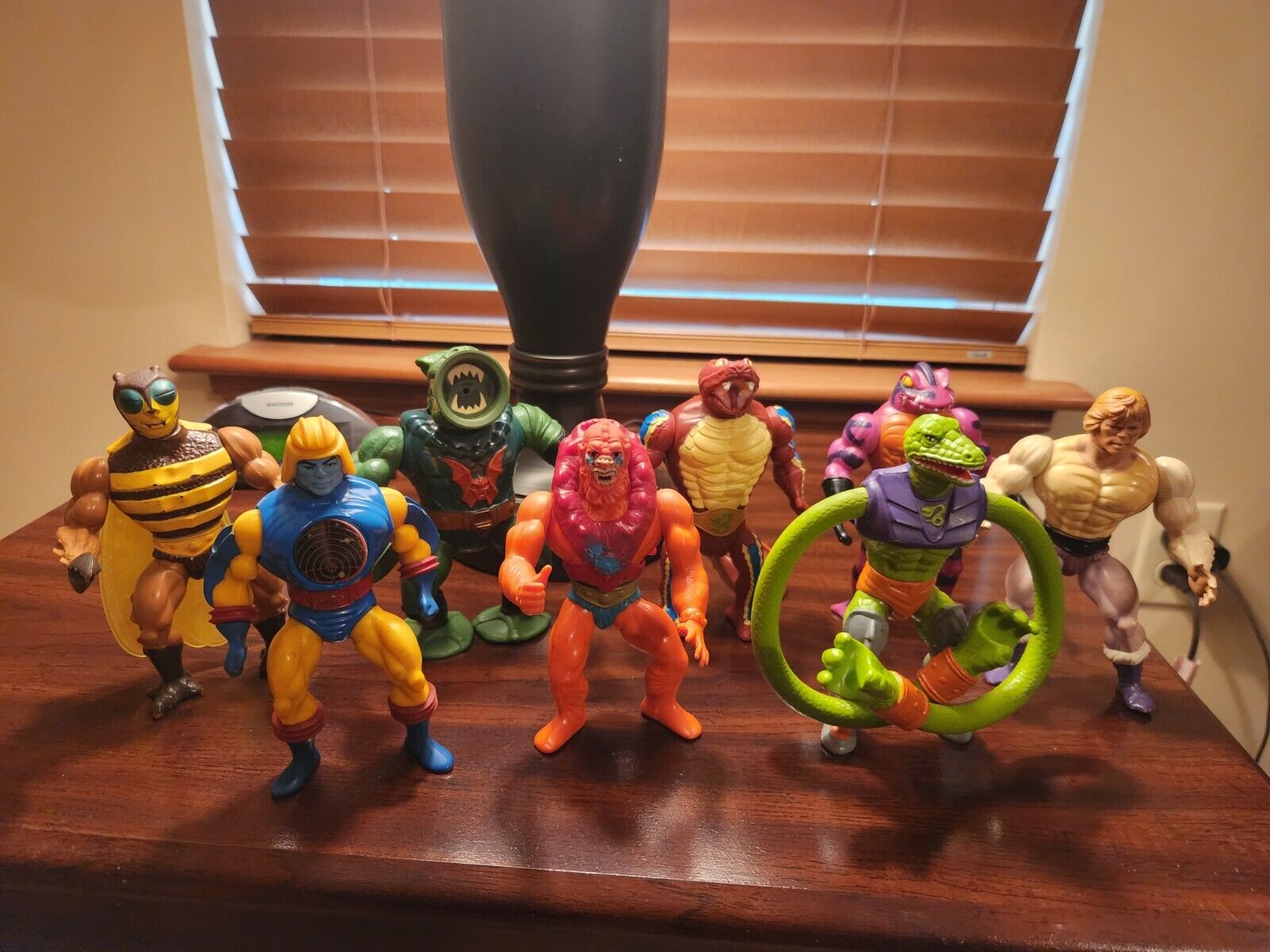 Vintage Lot of 8 He-Man Masters of the Universe 1980s MOTU Action Figures