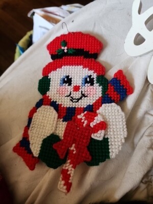 Vtg Plastic Point Needlepoint Snowman