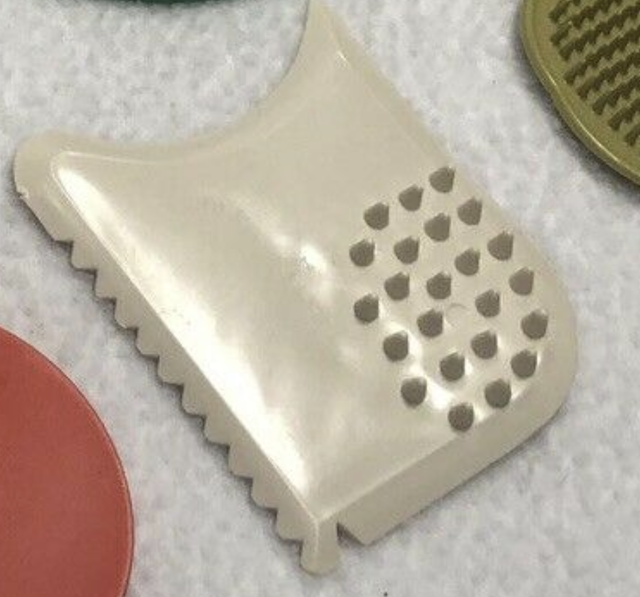 Tupperware Gadget 5 in 1 Vegetable Pan Scraper Peeler Pocket Brush New