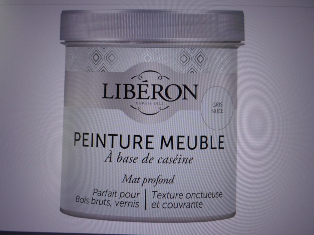 Peinture meuble Libéron gris nuée pour relooker une cuisine ou une commode