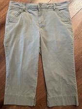Dockers Womens Capri Pants Size 14 Relaxed Fit Pockets Olive Green