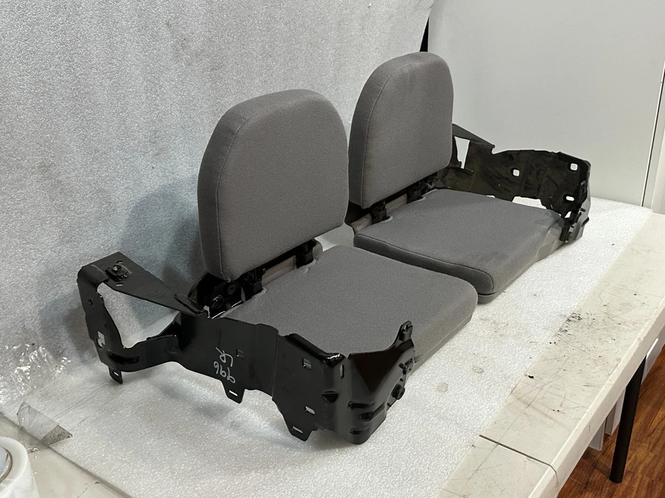 Par de asientos traseros Ford Ranger 1998-2005 LR y RR gris tela OEM Foto 2 de 3