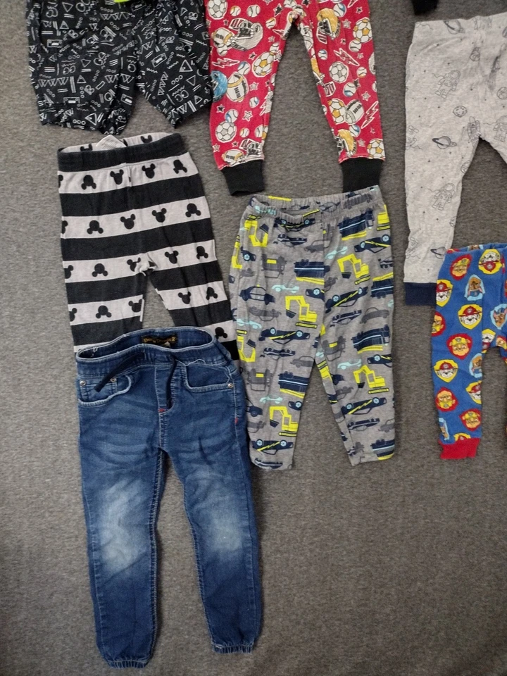 Surtido Marca Niño Unisex Niños Niñas Leggings + Pantalones Cortos + Jeans Paquete de 9 Talla 3T Foto 3 de 4