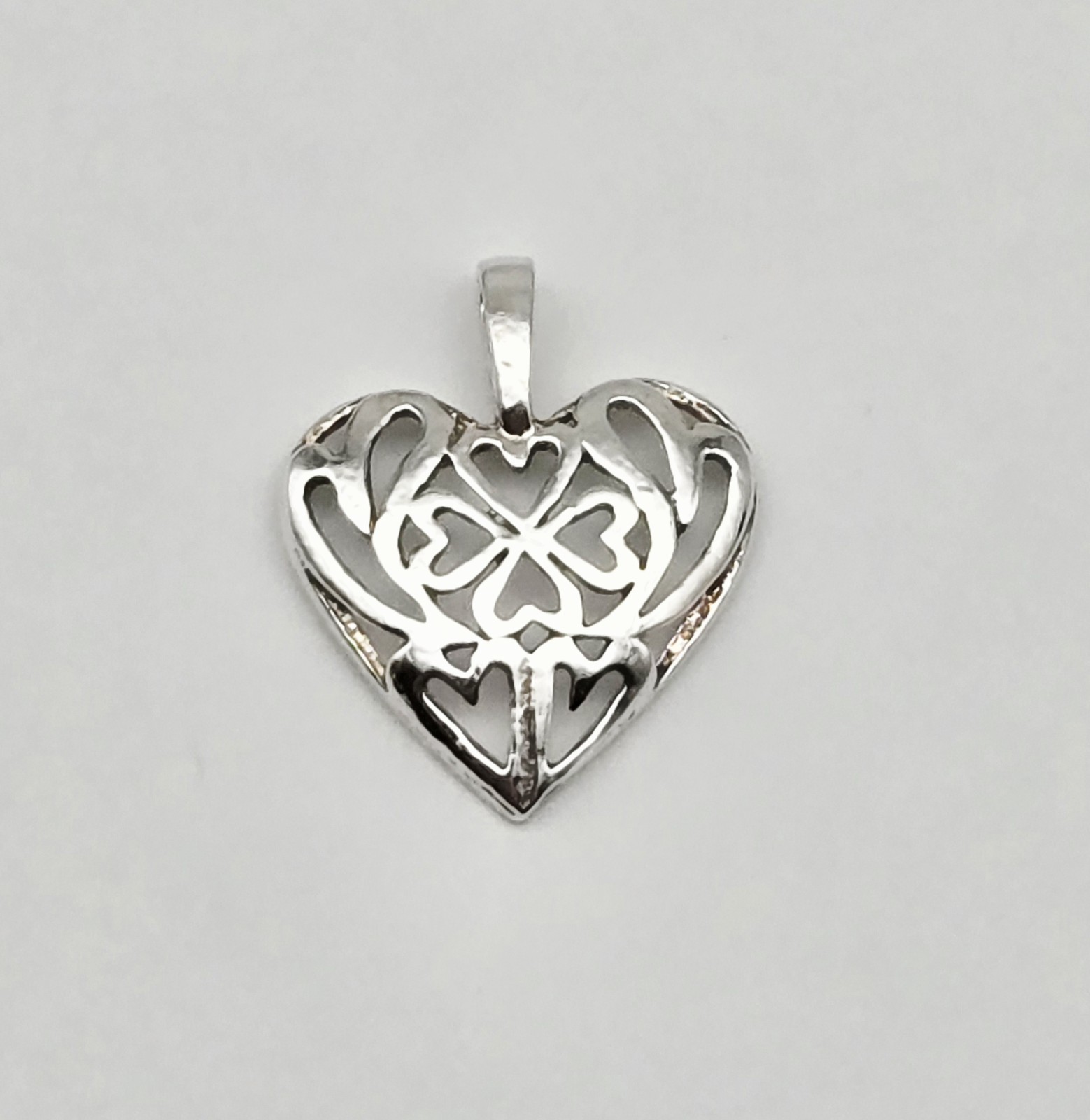VTG 925 Sterling Silver Celtic Clover Heart Filigree Petite Pendant 1.0g