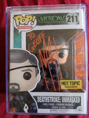 Funko Pop! MANU BENNETT Unmasked Deathstroke ARROW #210 Autographed Error