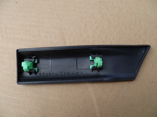 88-89 HONDA CRX - DRIVER LEFT FRONT BODY MOLDING / FENDER TRIM - OEM 1988 1989 - Picture 2 of 2