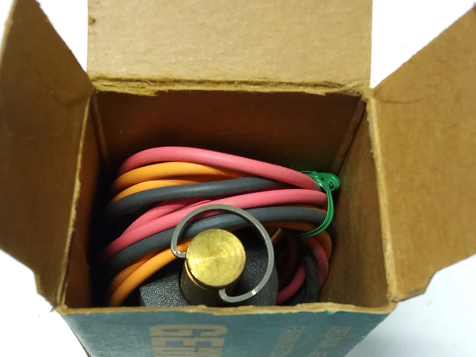 Gems Sensors LS-1800 42/20 Level Switch - Image 2 of 4