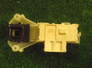 Waschmaschine INDESIT FEW12P Türschloss