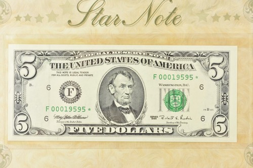 Lot (2) 1993/1995 $5 Chicago IL/Atlanta GA FRN Star Notes *7948 - Picture 2 of 4