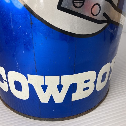 Casco de una sola barra vintage de los Dallas Cowboys NFL bote de basura de metal de hojalata años 70 - Imagen 12 de 19