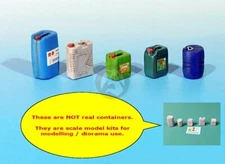 Eureka XXL 1/35 Plastic Chemical Storage Containers #1 (5 pcs) [MODEL KIT] E-066