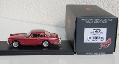 Ferrari 250 GTO bleue (Brumm) 1/43e
