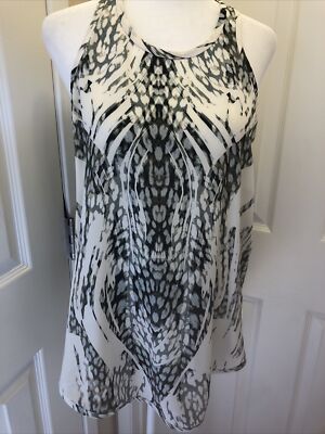 IRO Silk Sleeveless Blouse Size 40 Green Print Beautiful