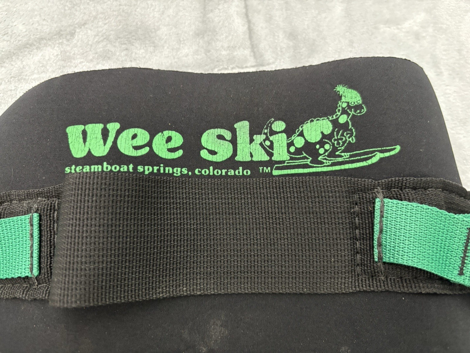 WEE SKI CHILD SPORT HARNESS. Learning How To Ski Safely Trainer 2-6 year old