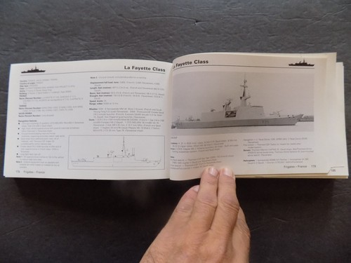 JANE'S WARSHIP RECOGNITION GUIDE - Picture 13 of 13