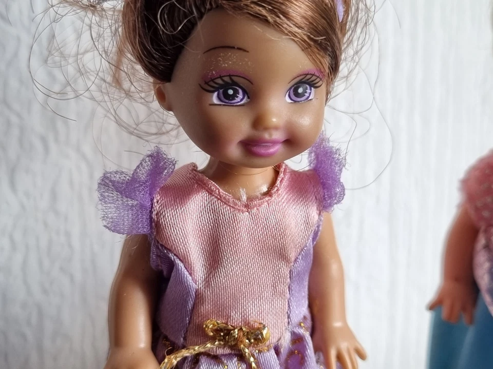 Barbie 2007 The Island Princess Swing & Twirl Tika Kelly Shelly Muñecas Magnéticas Foto 2 de 4