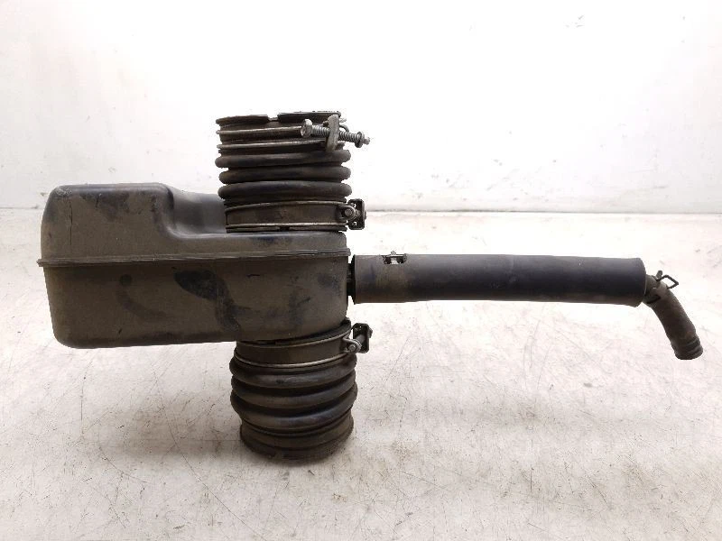 2001 TOYOTA SOLARA 3.0L 6CYL ВОЗДУХООЧИСТИТЕЛЬ РЕЗОНАТОР ТРУБКА В СБОРЕ  - Изображение 3 из 4