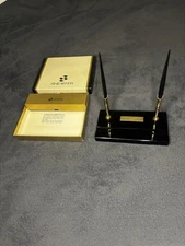 Scheaffer Vintage Fountain Pen Desk Set With Pens, Base, And Sockets