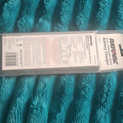 Rayovac Rechargeable Alkaline Mains Charger for AA/AAA 4-Battery Wall Outlet