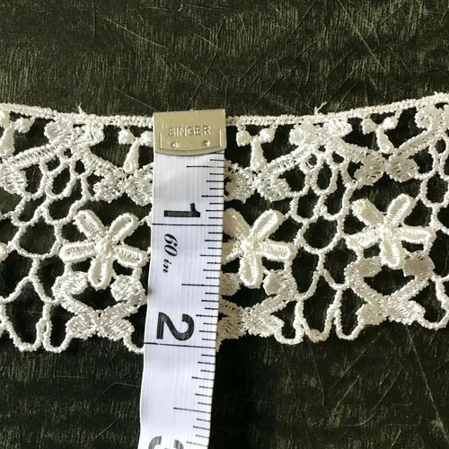 Lovely Embroidered Venice Guipiur Rayon Trim 2 In (5 cm) Wide- price per Yard - Picture 3 of 3