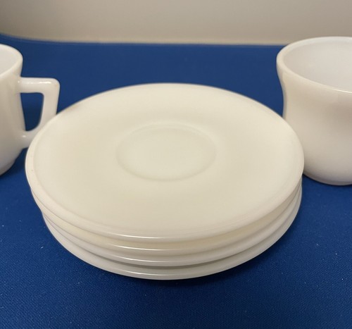 Set Of 4 Hazel Atlas Childs White Milk Glass Tea Cup & Saucer Demitasse - Picture 5 of 11