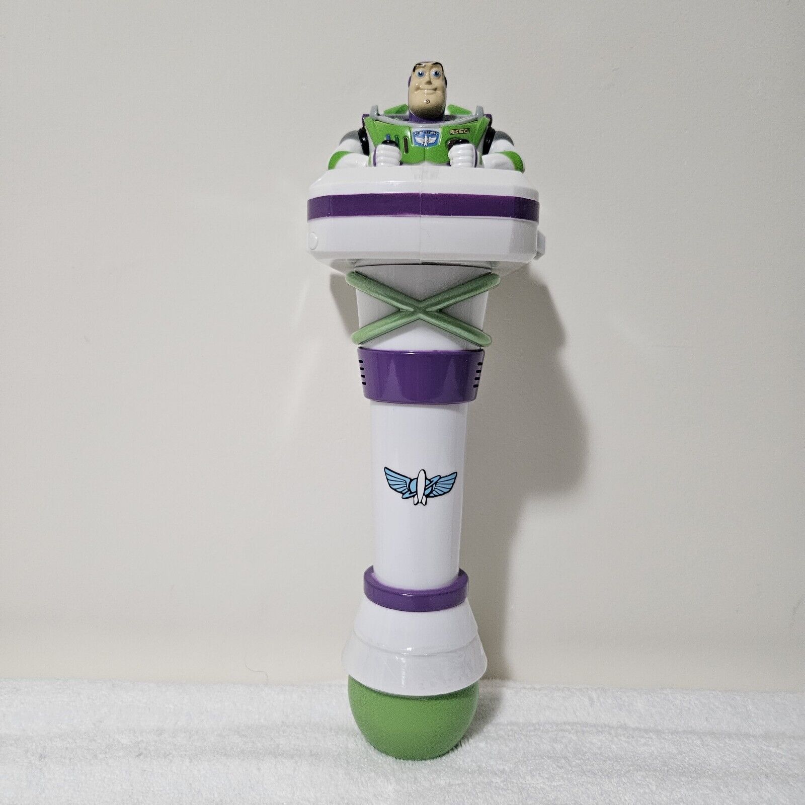 Buzz Lightyear Light-Up Bubble Wand – Toy Story