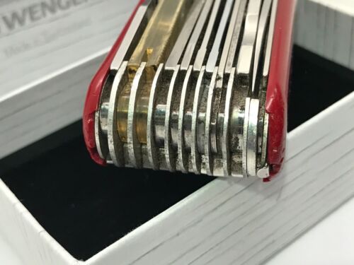 Wenger LEFTY Matterhorn Plus nine-layer Swiss Army knife USED RARE - Picture 3 of 5