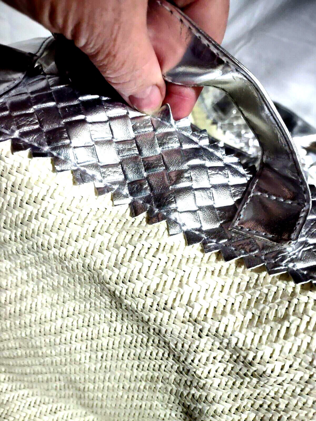 2 Matching Tote Shopping Bag Beach Vacation Double Strap White Woven Silver Trim