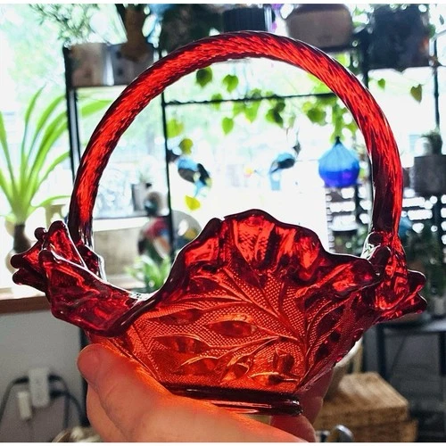 Vtg Fenton Amberina Red Ruffled 1983 Twisted Handle Ruffled Texture Leaf Pattern