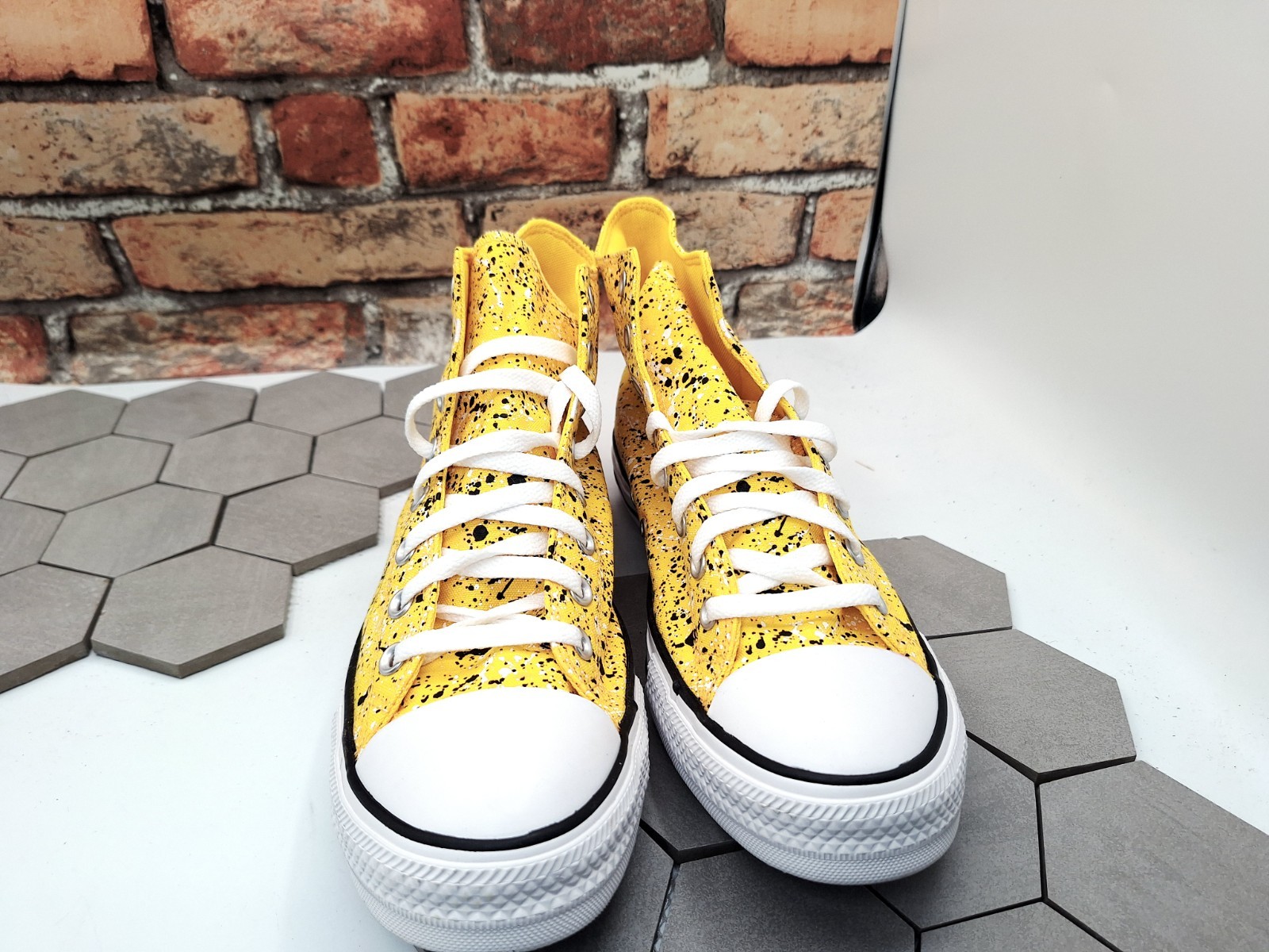 Men Sz 10.5 Converse All Star Paint Splatter Chuck Hi Shoes Yellow Amarillo thumbnail 6