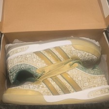 In Box Adidas Red Auerbach Tribute Limited Edition Basketball Sneakers SZ 11.5 