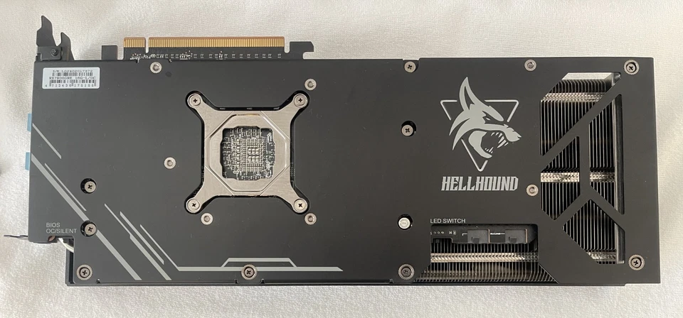PowerColor Hellhound AMD Radeon RX 7900 GRE 16 GB GDDR6 scheda grafica - Immagine 3 di 4