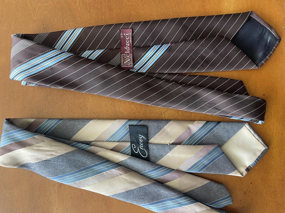 Set of 2 Men's Striped Silk Ties by Giorgio Valucci and Go Greasy Foto 3 de 4