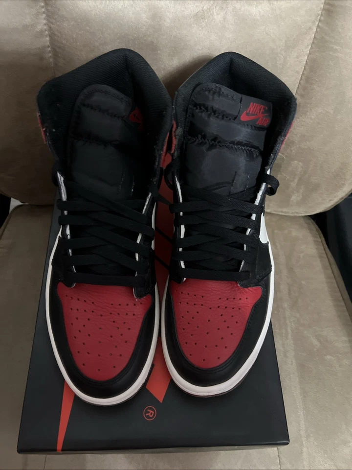 Air Jordan 1 Retro Puntera Alta OG Bred Talla 9M, Modelo 555088-610 Muy Limpio Foto 2 de 4