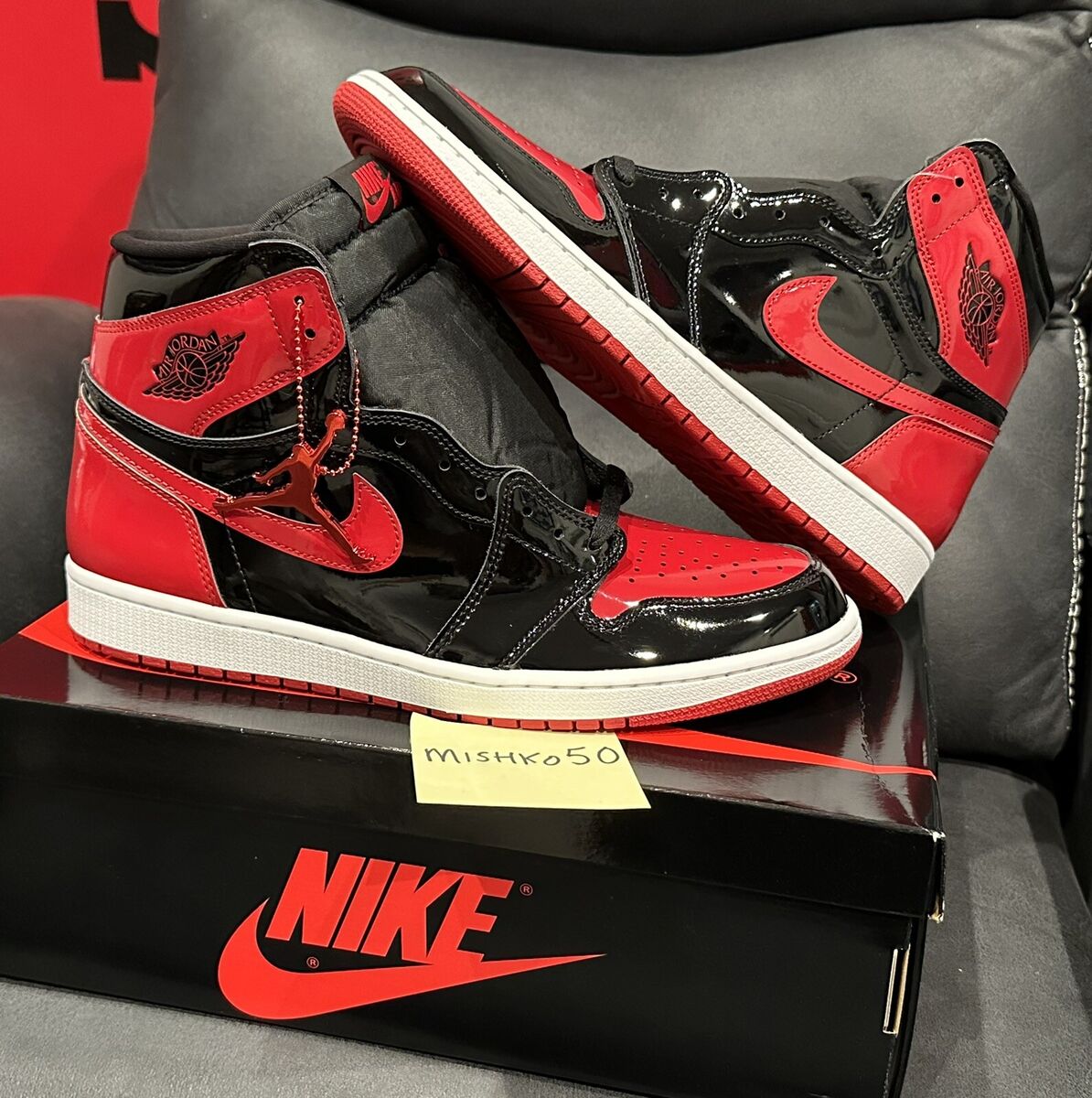 Air Jordan Retro 1 High OG Patent Bred Banned '85 Nike Dunk Air Jordan Retro 1 High OG Patent Bred Banned '85 Nike Dunk