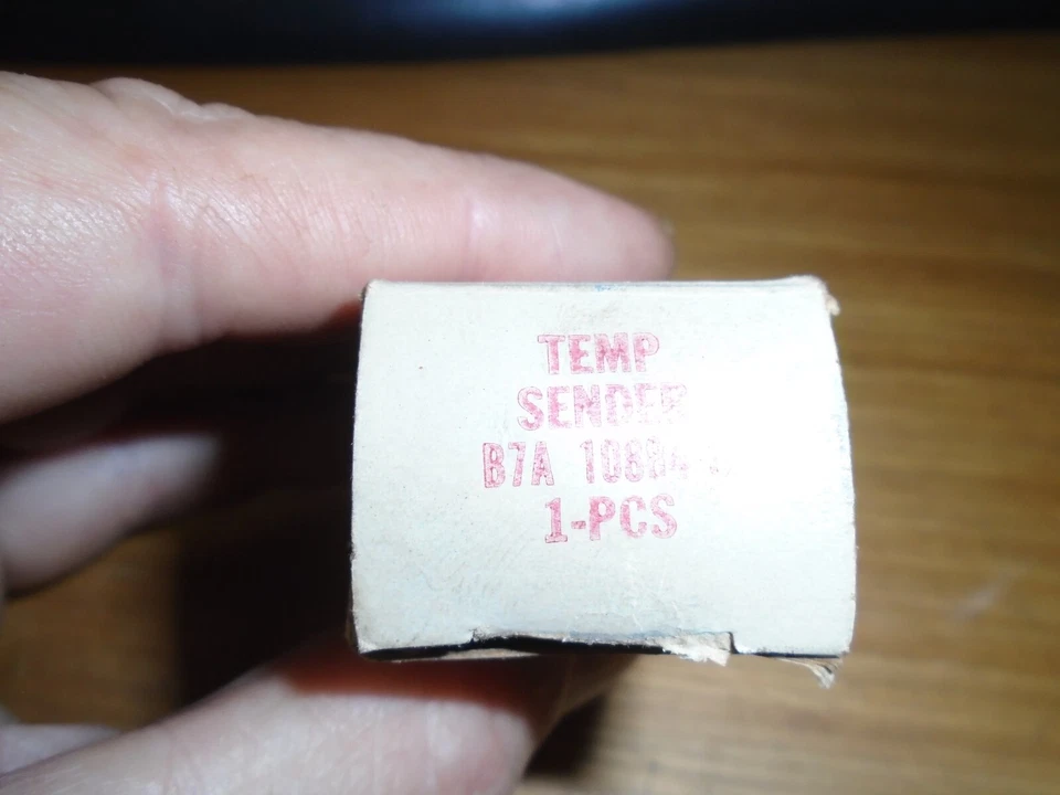 Nuevo de Lote Original 1957 58 59 Ford Fairlane Galaxie Unidad de envío de temperatura 6 cilindros Foto 3 de 3