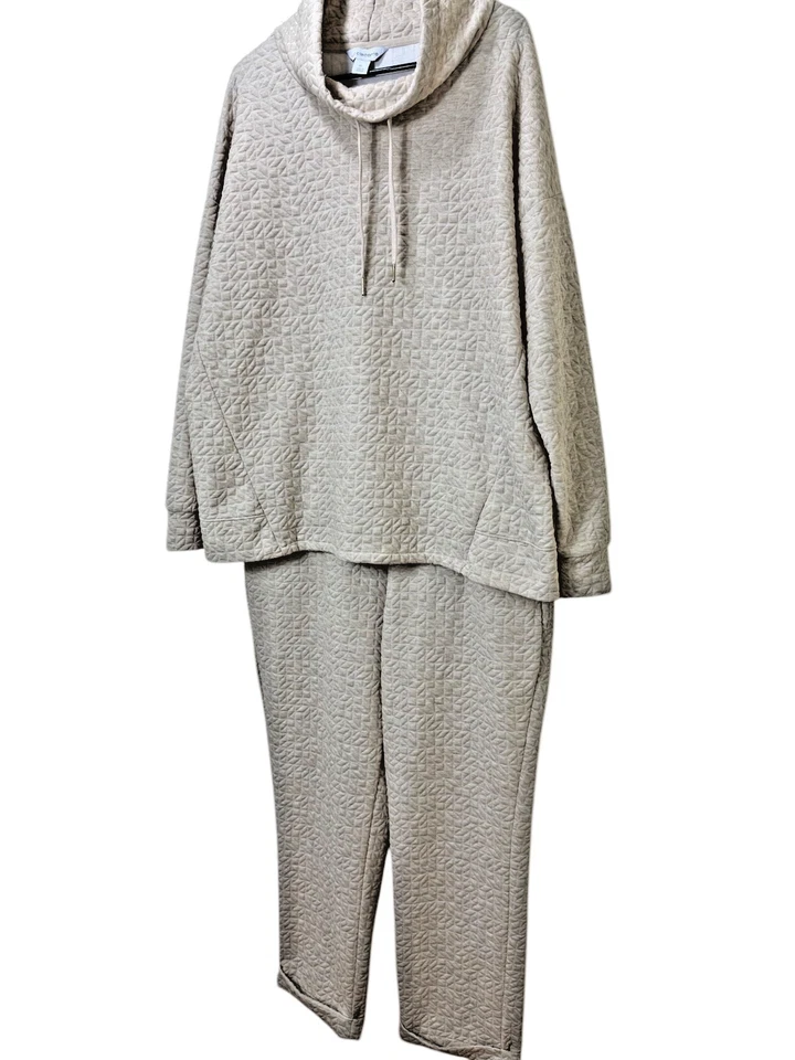Liz Claiborne Women XL Cream Sweatsuit Travel Sweatshirt Sweatpants outfit - Image 2 of 4