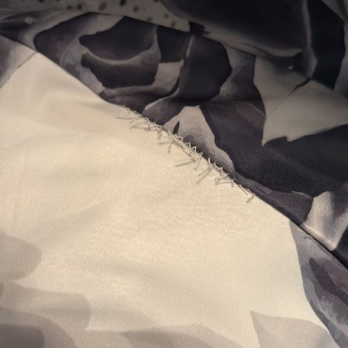 Beyond This Plane Women’s Palazzo Floral Pants Black White Gray Leg Slits Large - Picture 5 of 5