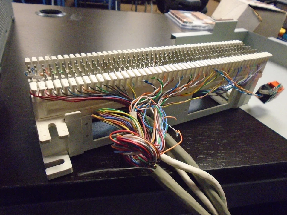 NEC ELECTRA ELITE IPK PHONE SYSTEM B64-U30 KSU W/6 CARDS - Parts Only - Image 2 of 4