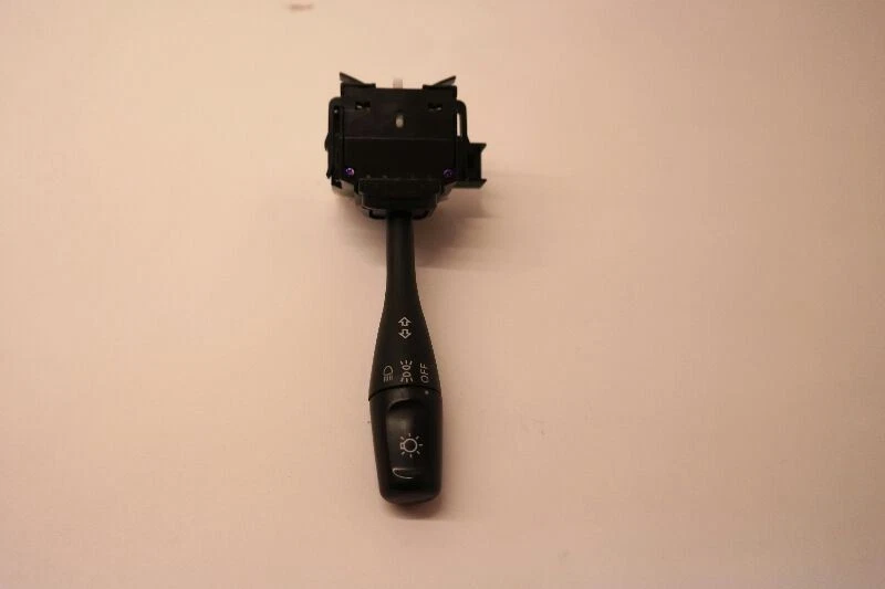 2008 Mitsubishi Endeavor Headlight Switch Foto 3 de 4