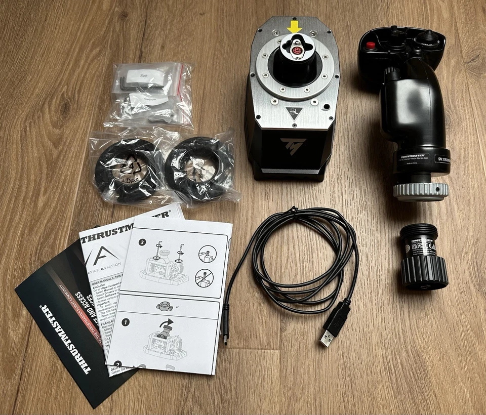 Set mit Thrustmaster AVA Joystick-Basis + Offset-Adapter + F/A-18C Joystickgriff - Bild 2 von 4