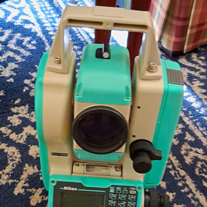 Nikon NNL-322 Total Station Surveying Instrument