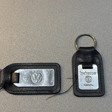 2 X GENUINE VOLKSWAGEN MAIN DEALER CAR KEY FOB KEY RING LEATHER & METAL