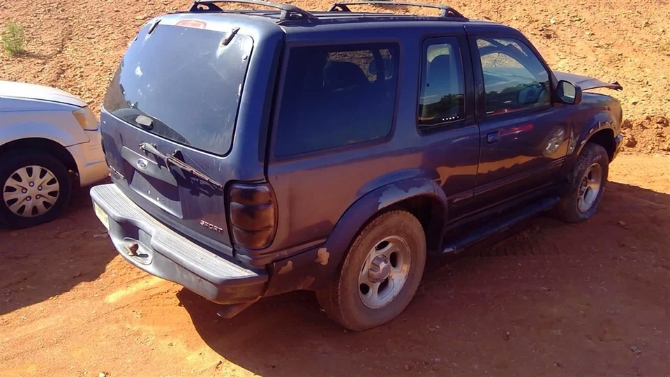 Rear Axle 2 Door Sport Package 4.10 Ratio Fits 95-02 Ford Explorer OEM - Image 3 of 4