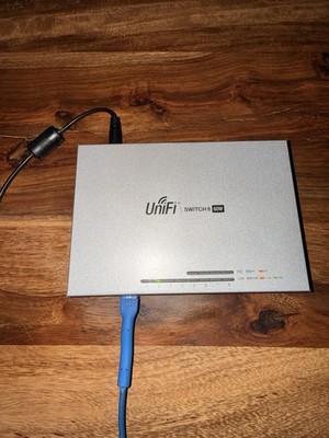 Ubiquiti UniFi Switch 8 60W US-8-60W 8-Port Gigabit Switch Managed PoE