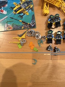 Lego Aqua Raiders 7775 7773 Pieces 8 Minifigures Lot With Manuals minifigs 