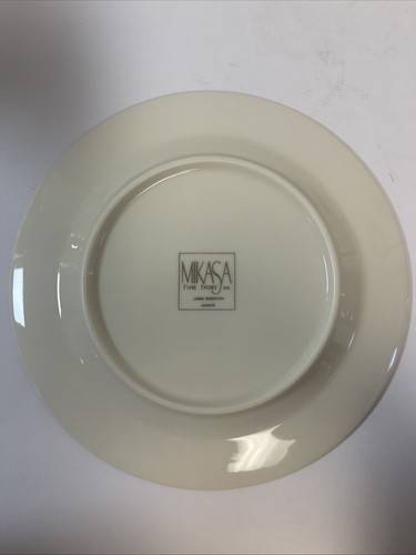 Set Of 4 MIKASA SHERATON LAN03 SALAD PLATES 8.25” Ivory Porcelain Gold Details - Picture 3 of 5