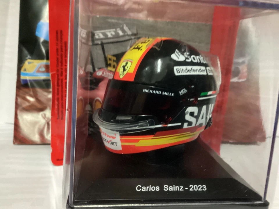 Caschi piloti  Ferrari CARLOS SAINZ 2023 GP ITALIA  1:5, nuovo in teca - Immagine 2 di 4