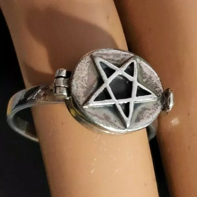 Pentagram poison ring store