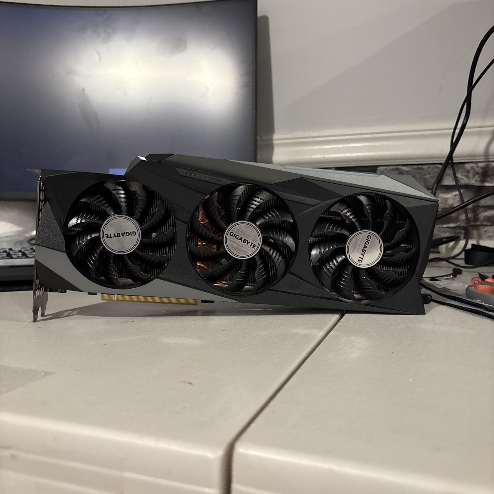 GIGABYTE GeForce RTX 3090 GAMING OC 24GB GDDR6X Graphics Card *READ DESCRIPTION*